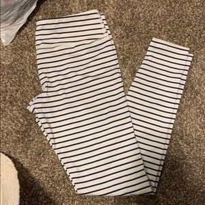 Stripped workout leggings
